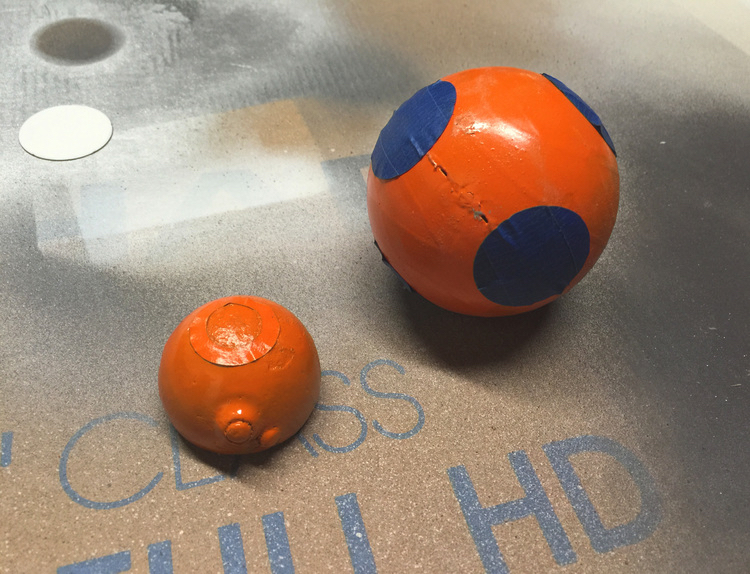 Kylo Ren BB-8 2 x New Star Wars Football Scriball Mini Balls 5 Pens Stand Pump 